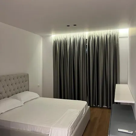 Escape Luxury 3 Apartment